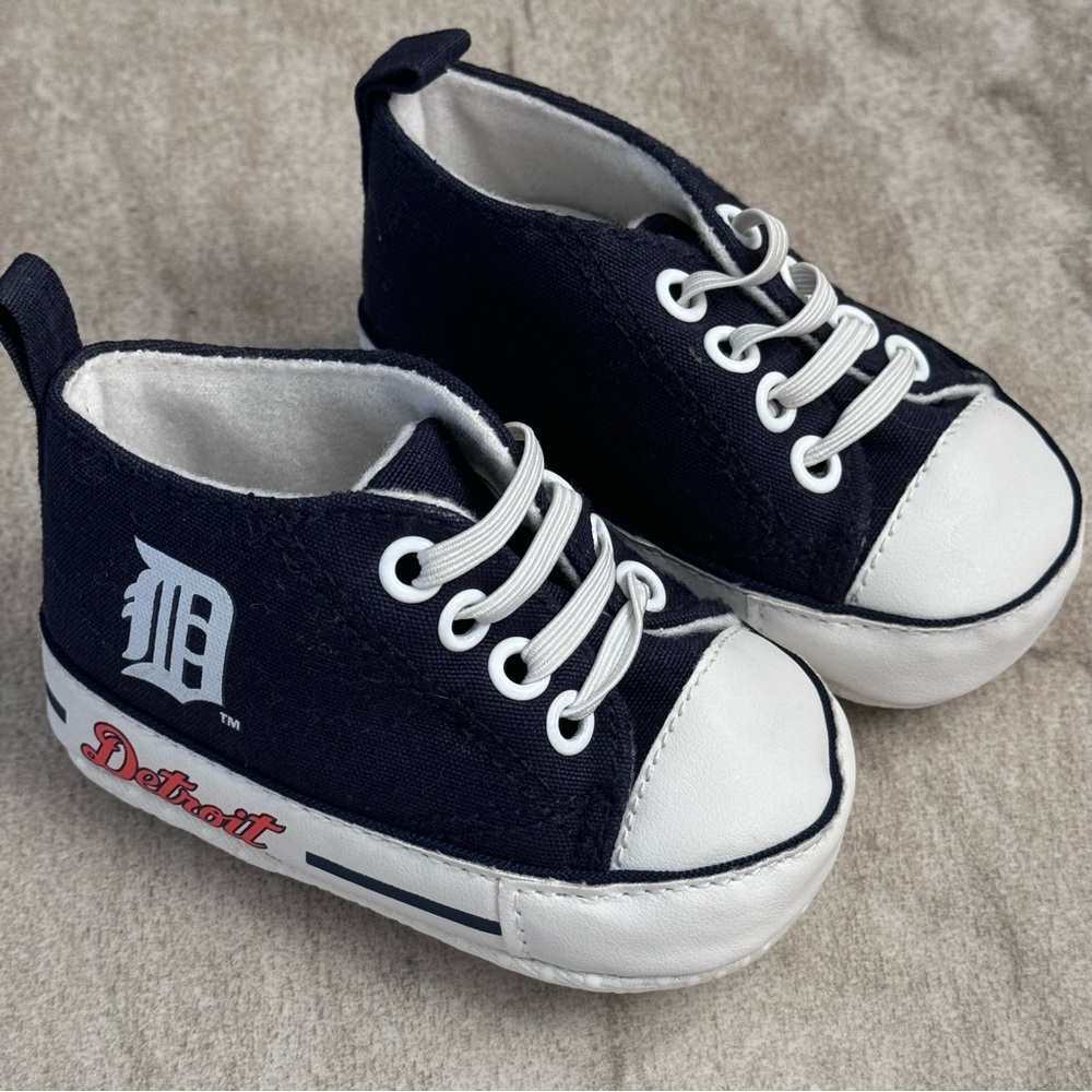 Detroit Tigers Baby Shoes | Size 0-6 months